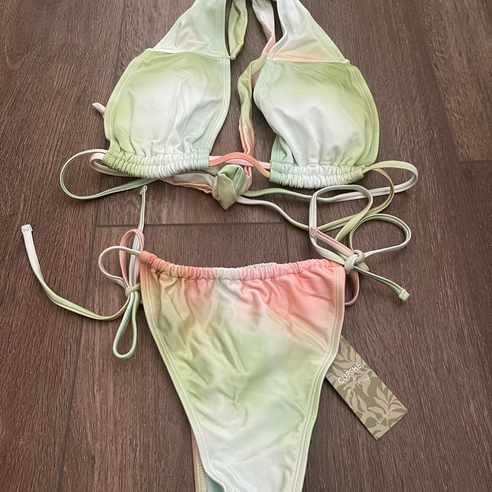 Bikini Set - Picture 2 of 5